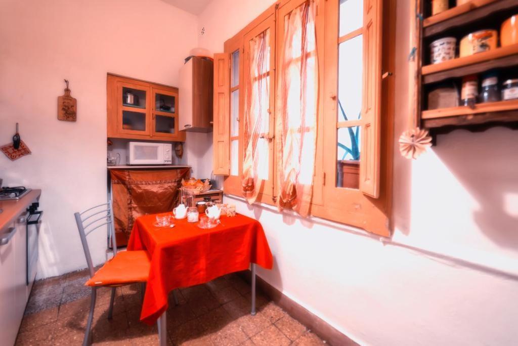 Milhouse Acomodação com café da manhã Cagliari Exterior foto